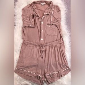 ✨Victoria Day Sale✨ Love & Lore Piped Pajama Short Set